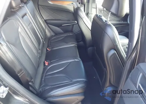 2019 Lincoln Mkc Select z USA, uszkodzony, nr VIN 5LMCJ2D90KUL49727